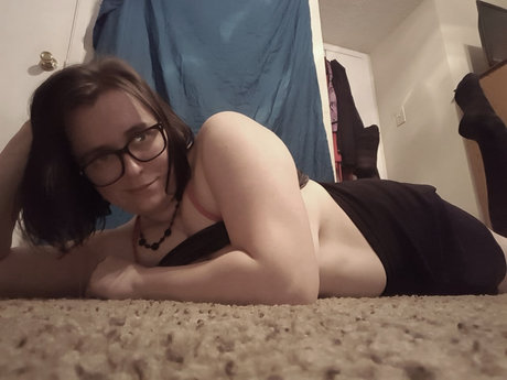 Catti B_ onlyfans creator