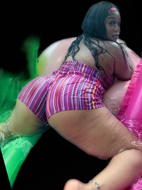 PeachyNaee onlyfans nudes leaked