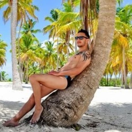 Nachito Garbin tits onlyfans