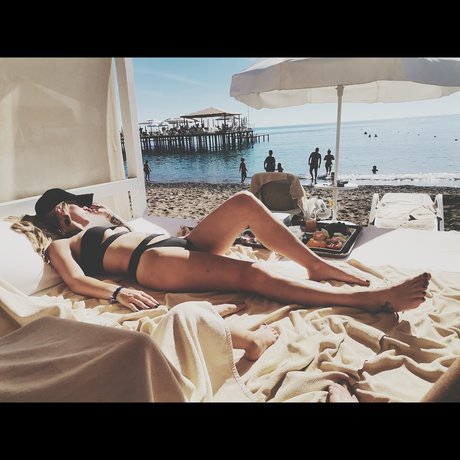 MOTZKOPP onlyfans desnuda