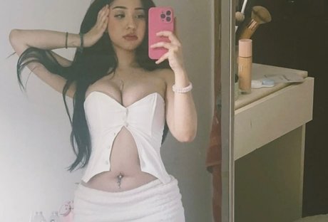 Amateur Latina Lazlye onlyfans leak fuck