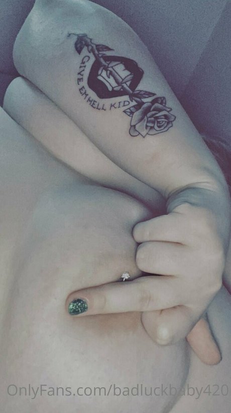 badluckbaby420 nudes onlyfans