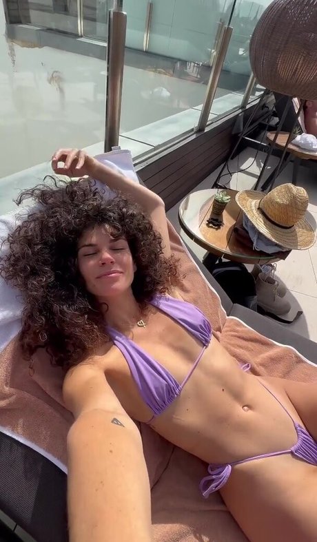 Ariadna Hafez nude only fans leaks