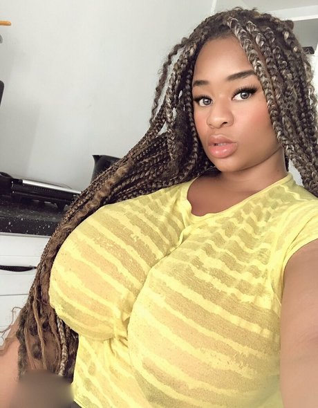 Kim Tiddies only fans pics