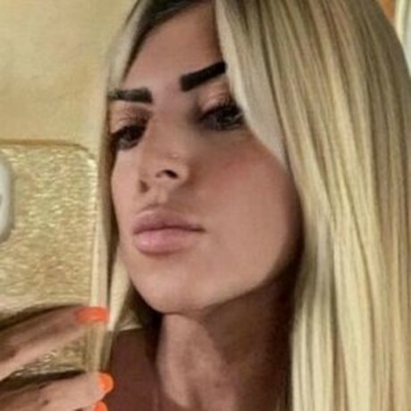 Flaviana Basta onlyfans leaks.