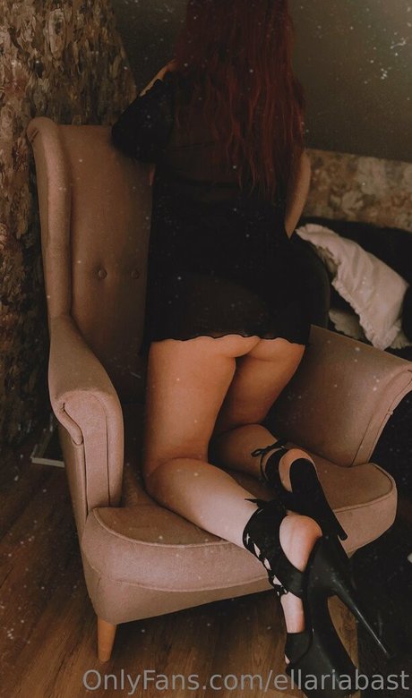 ellariabast onlyfans images
