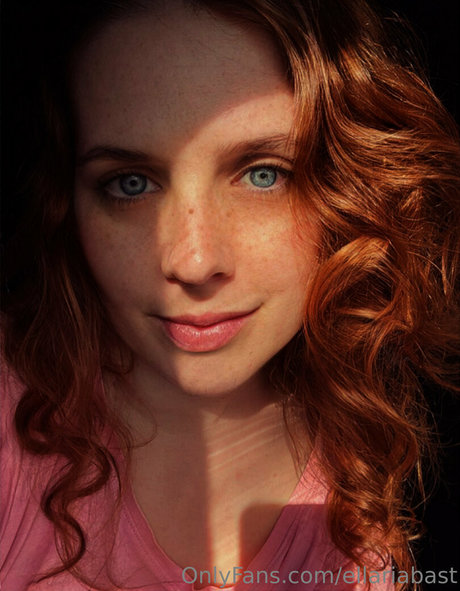 ellariabast onlyfans leaj