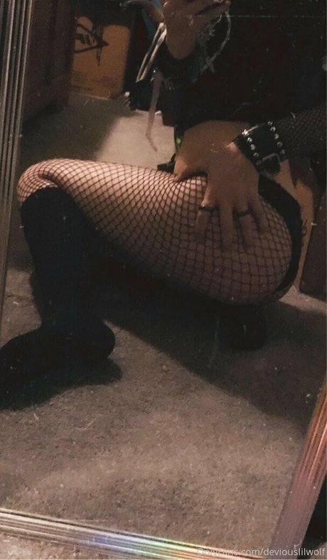 deviouslilwolf nude only fans