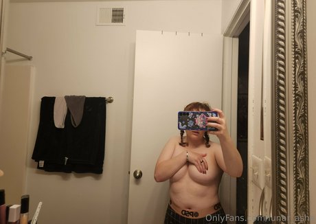 lunar ashe onlyfans pics
