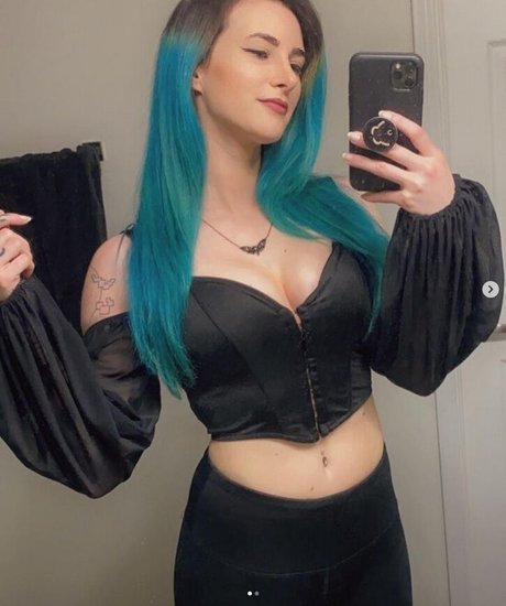 kristenraettv onlyfans leaked pics