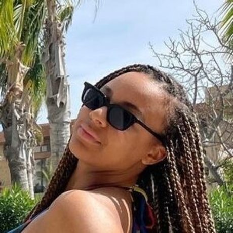 Nia Siux onlyfans content