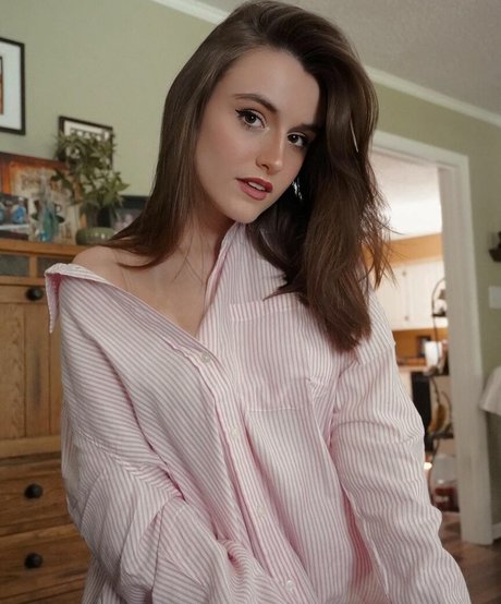 Maggie Roscher onlyfans photos