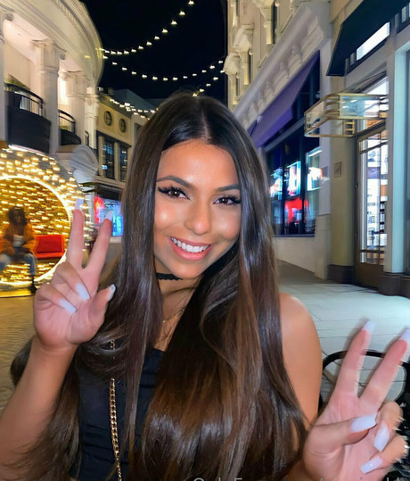 mariaakk leaked onlyfans.