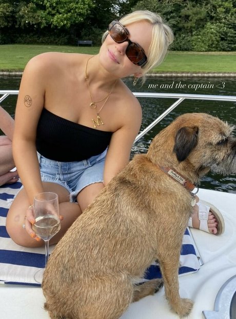 Amelia Eve Gibson onlyfans archive