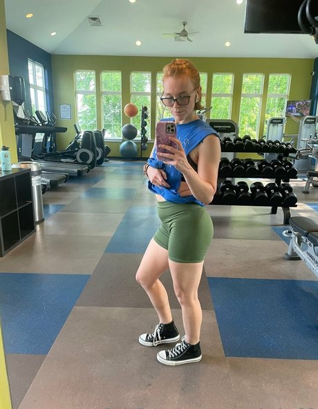 cute onlyfans top artwork