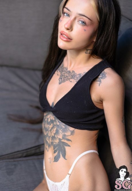 Minzi Wild naked onlyfans