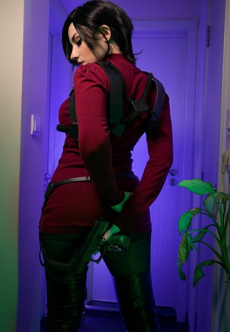 EzySummers Cosplay leak only fans