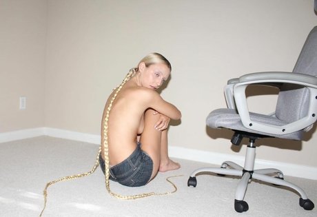 Emma Chamberlain onlyfans topless