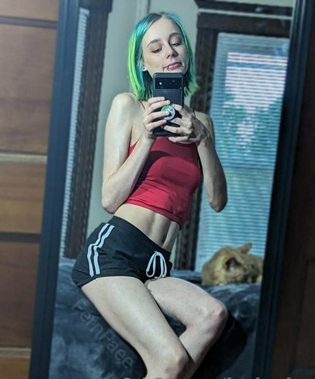 fernfaeefree Profile image