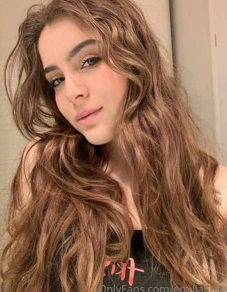 college girl onlyfans sexy image