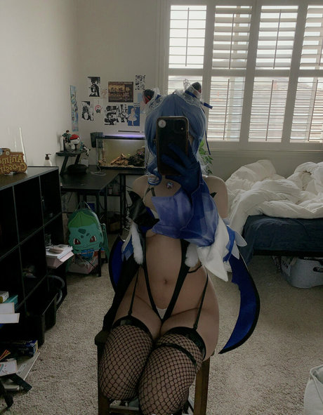 luvixiao onlyfans model