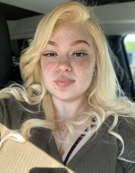 AHintOfRed hot onlyfans