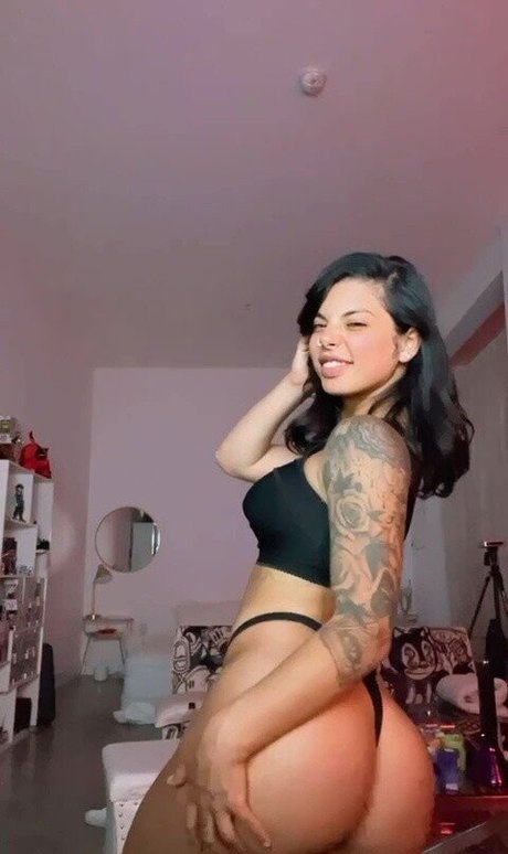 Gina Valentina onlyfans porn leak