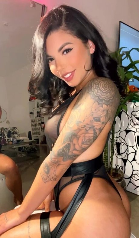 Gina Valentina onlyfans nude pics