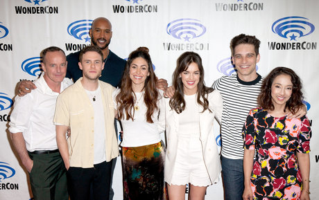 Elizabeth Henstridge xxx onlyfans