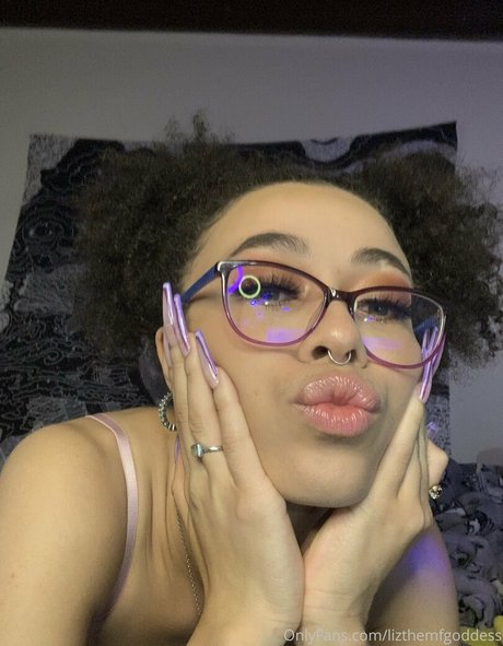 lizthemfgoddess onlyfans leaked dirtyship