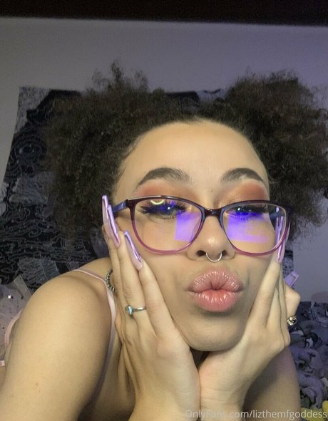 lizthemfgoddess onlyfans nsfw