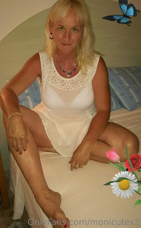 monicutex2 onlyfans nudes