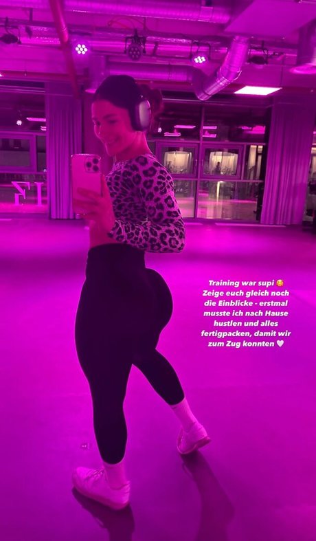 Leonie Kommoss naked onlyfans