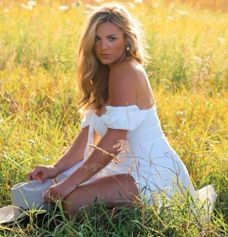 Annie Agar leaks onlyfans porn