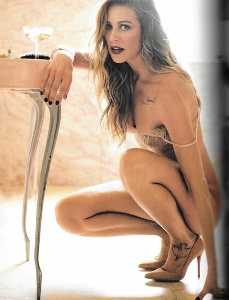 Luana Piovani onlyfans images