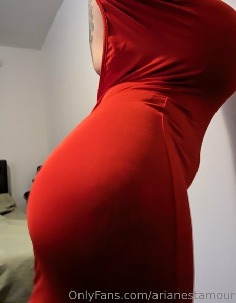 arianestamour onlyfans posts