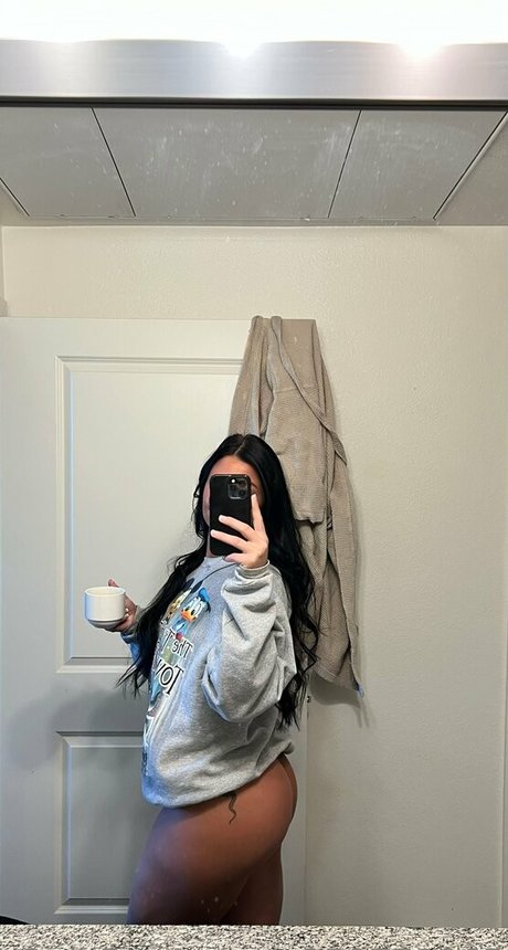 Tana Hennessey onlyfans naked leak