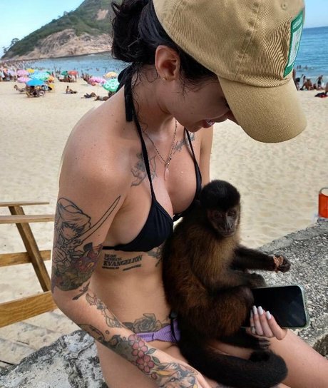 Caputile strip onlyfans