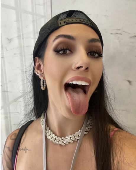 Tori Ortiz onlyfans nude leak