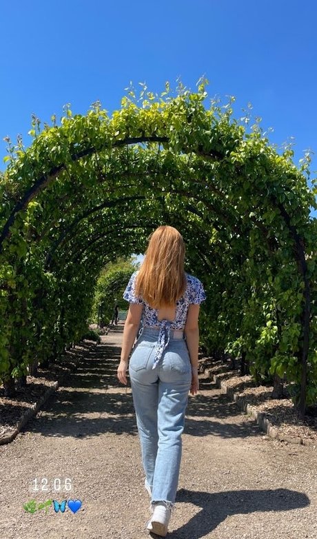 Rosyshimmer onlyfans images