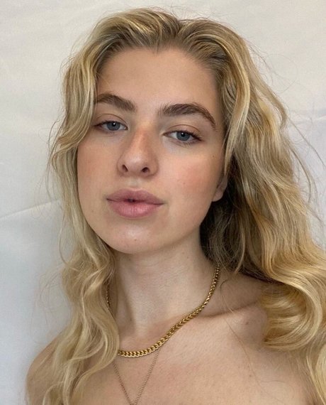 Anais Gallagher nudes onlyfans leaks