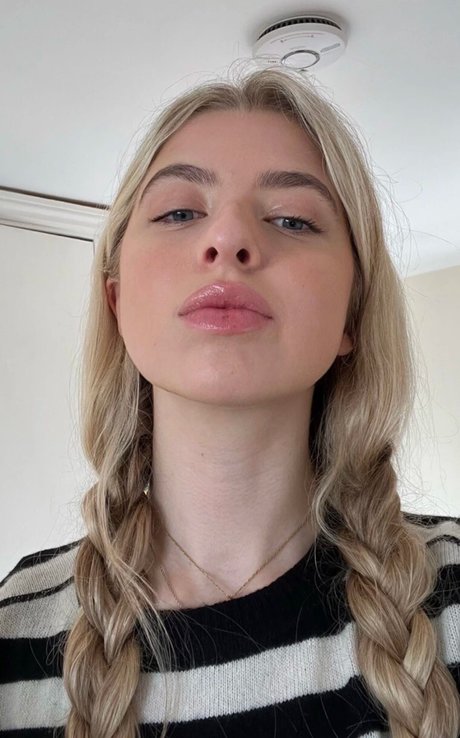 Anais Gallagher onlyfans leaked free
