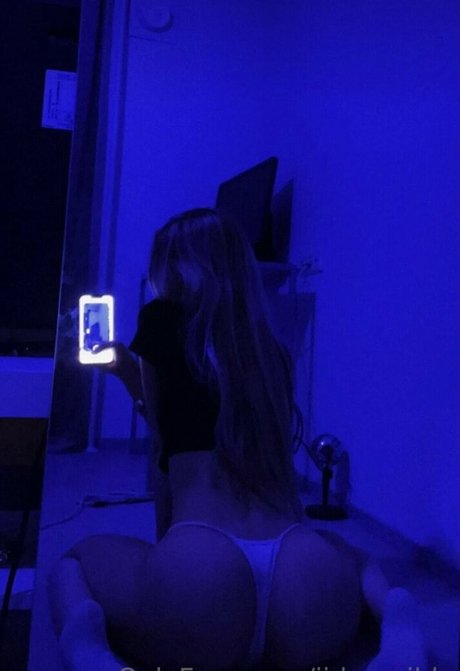 cute teen onlyfans top artwork