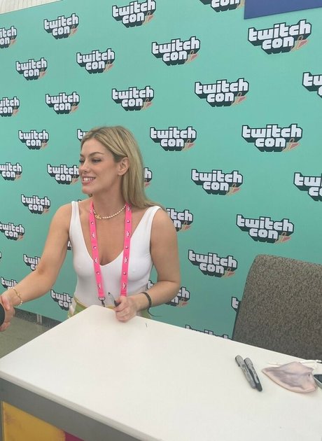 LuluLuvely pics onlyfans