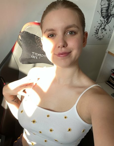 HoxieLoxie nude on onlyfans