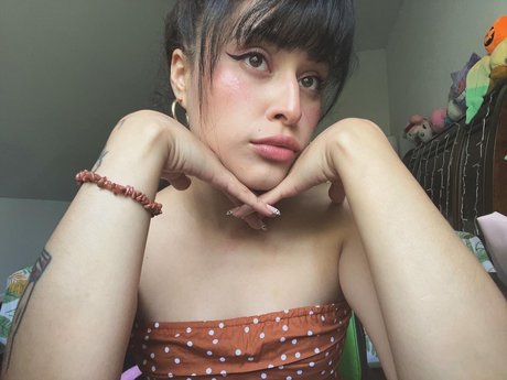 Ofeliaxoxo onlyfans model