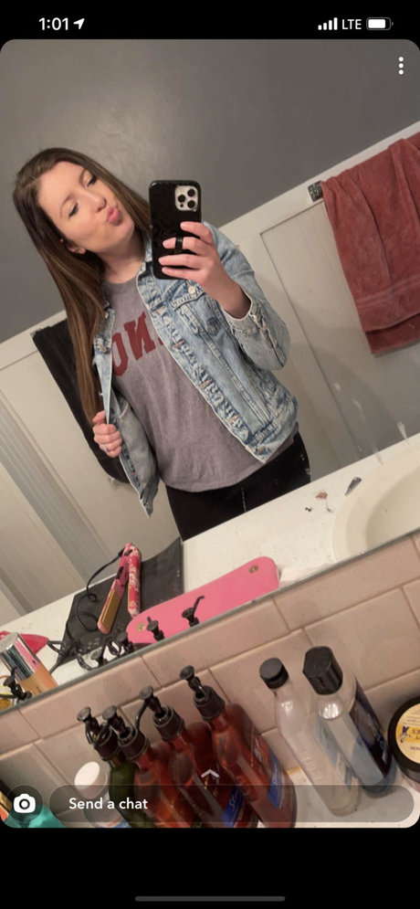 Oakley Marie onlyfans lesk