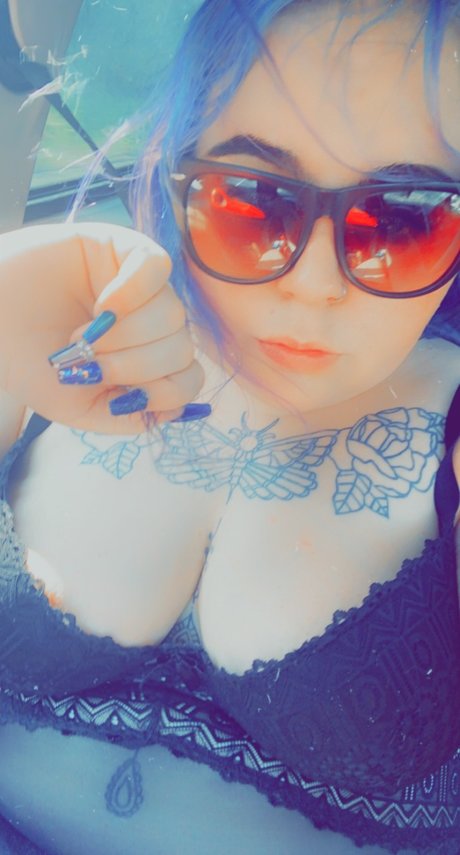 Nikkilou94 strip onlyfans