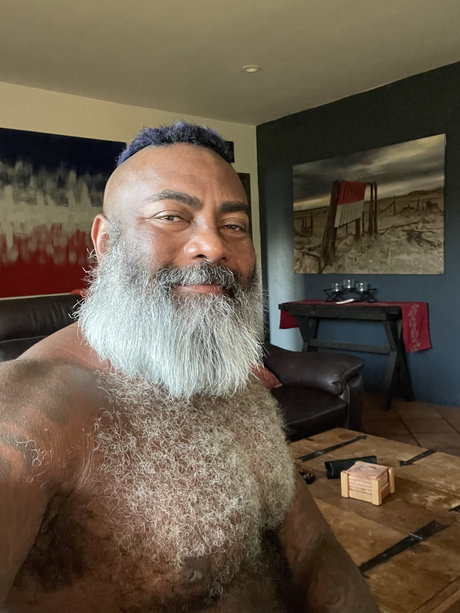 Papa Bear RN onlyfans pictures