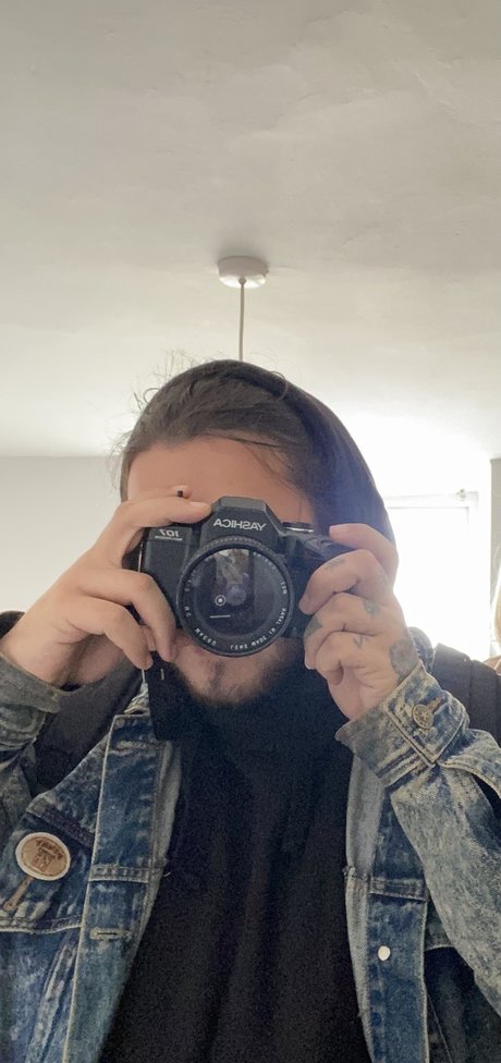 Oscar Wilde strip onlyfans